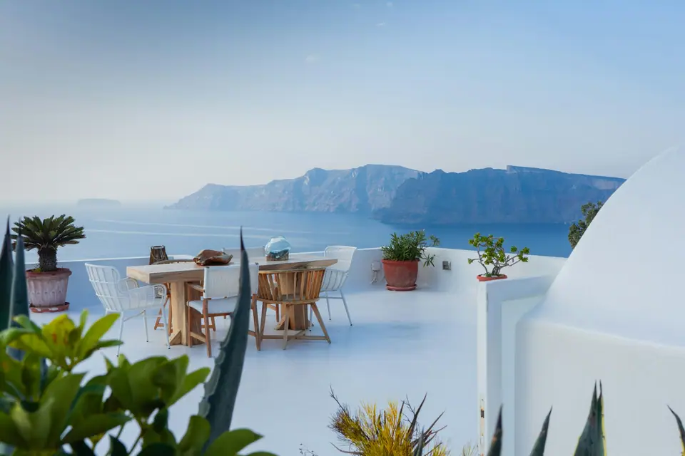 Terrace with a view over the caldera